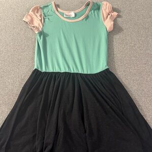5/$15- Stylish Green and Black Kids Dress